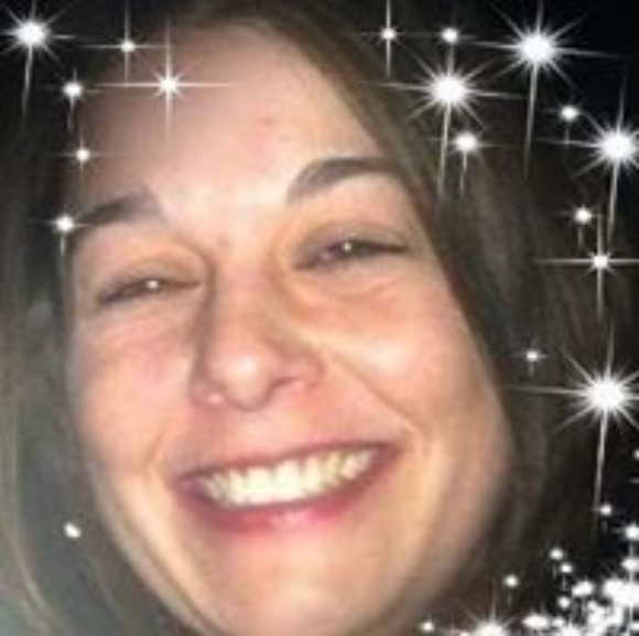 Meet your Posher, Bobbi Jo - Picture 2 of 4